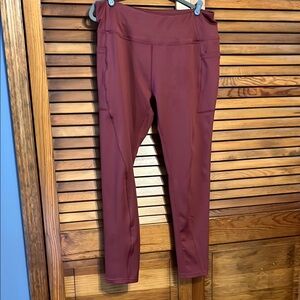 Burgundy High-Waisted Stretch Leggings with side pockets